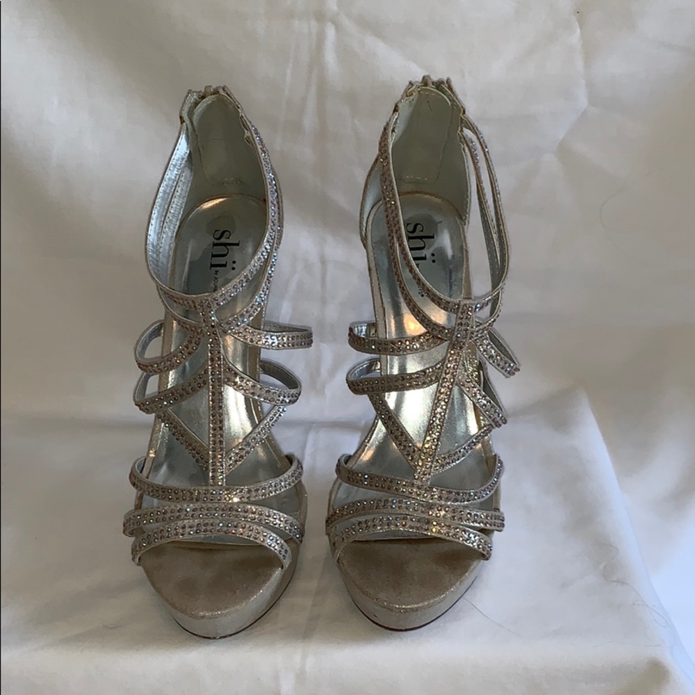 SHI sparkle heels